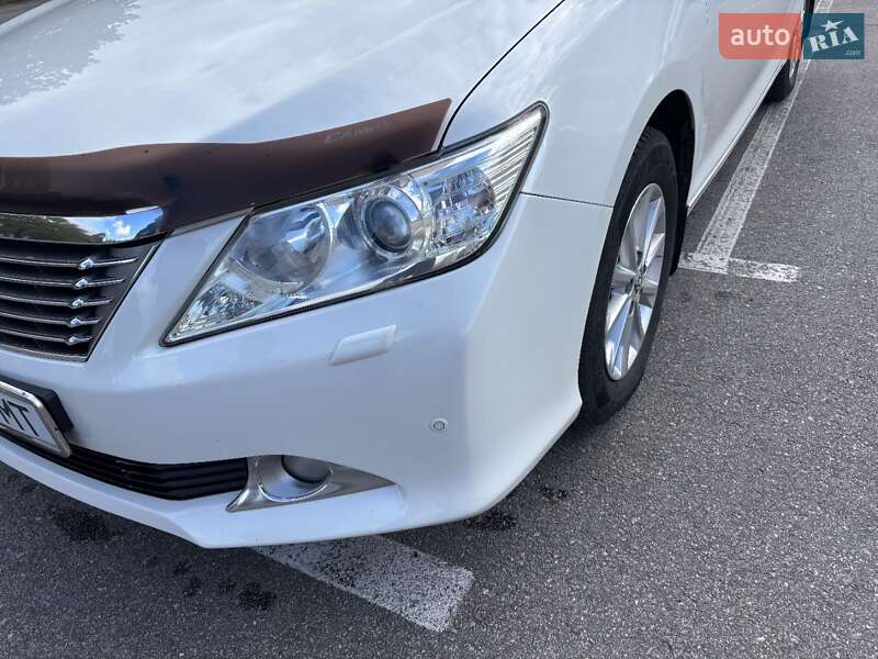 Седан Toyota Camry 2013 в Кропивницком
