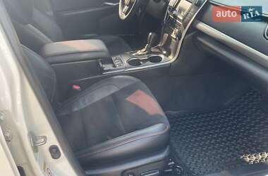 Седан Toyota Camry 2017 в 