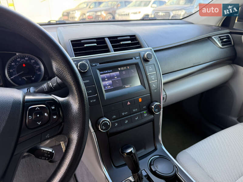 Седан Toyota Camry 2017 в Стрию