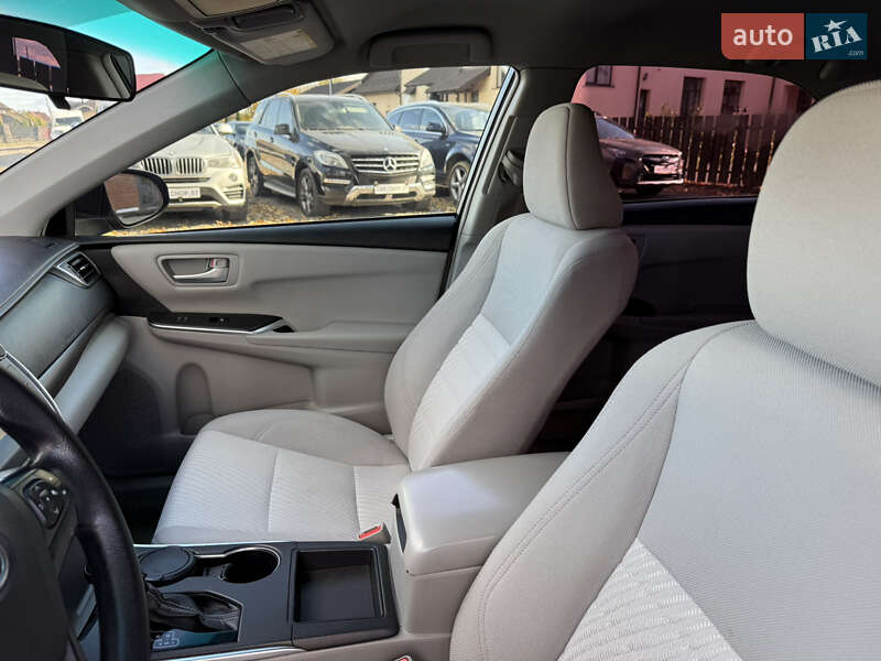 Седан Toyota Camry 2017 в Стрию