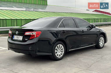 Седан Toyota Camry 2013 в 