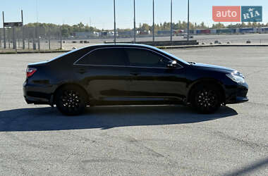 Седан Toyota Camry 2015 в  фото 13 Седан Toyota Camry 2015 в