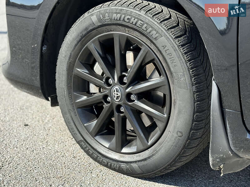 Седан Toyota Camry 2015 в Львове фото 17 Седан Toyota Camry 2015 в Львове