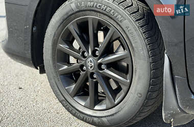 Седан Toyota Camry 2015 в  фото 17 Седан Toyota Camry 2015 в