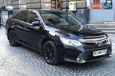 Седан Toyota Camry 2015 в  фото 48 Седан Toyota Camry 2015 в