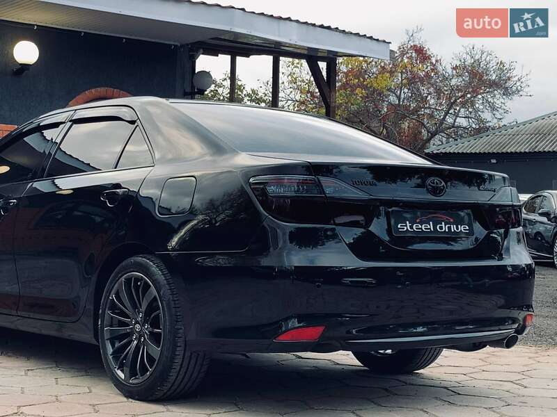 Седан Toyota Camry 2014 в Николаеве