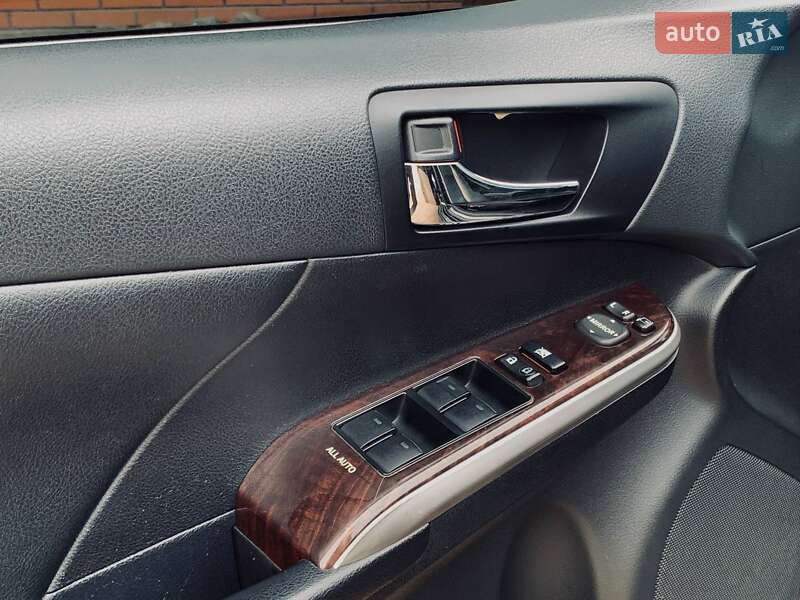 Седан Toyota Camry 2014 в Николаеве