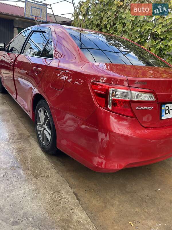 Седан Toyota Camry 2012 в Килии фото 8 Седан Toyota Camry 2012 в Килии