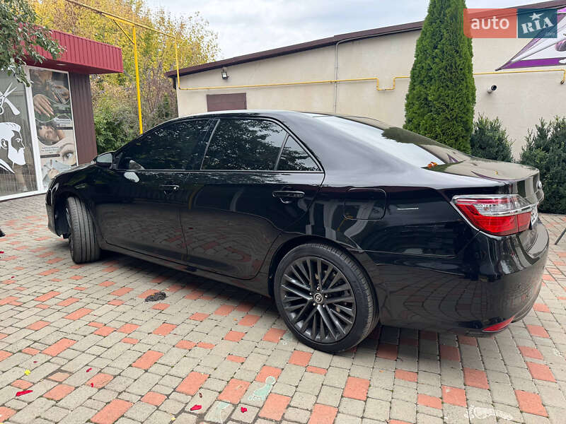 Седан Toyota Camry 2014 в Врадиевке