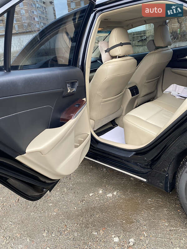 Седан Toyota Camry 2014 в Киеве