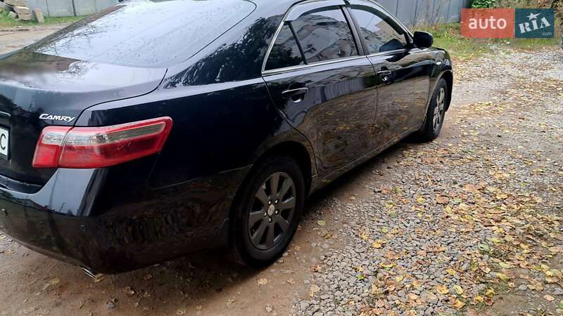 Седан Toyota Camry 2008 в Виннице