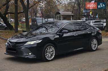 Седан Toyota Camry 2020 в Львові