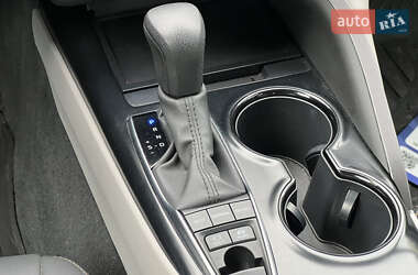 Седан Toyota Camry 2020 в  фото 36 Седан Toyota Camry 2020 в