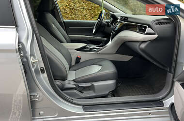 Седан Toyota Camry 2020 в  фото 48 Седан Toyota Camry 2020 в