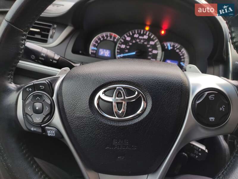 Седан Toyota Camry 2014 в Ровно фото 16 Седан Toyota Camry 2014 в Ровно