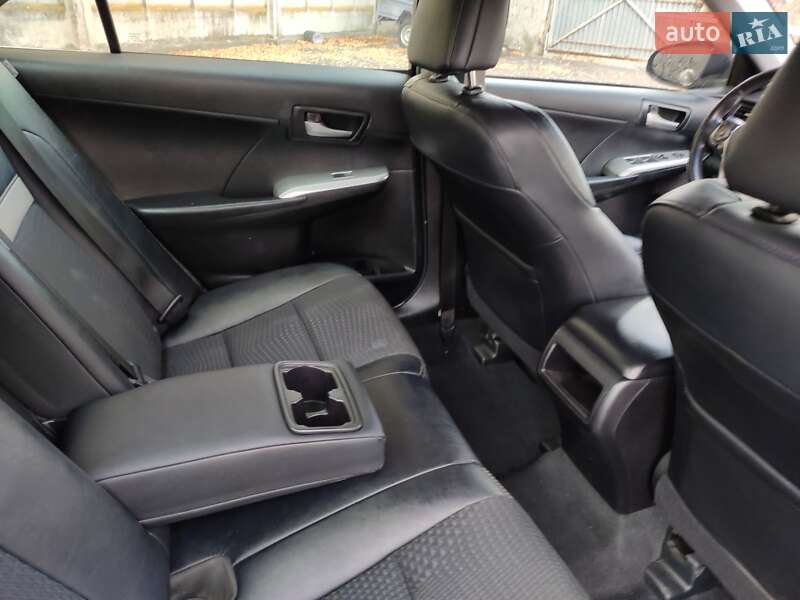 Седан Toyota Camry 2014 в Ровно фото 22 Седан Toyota Camry 2014 в Ровно