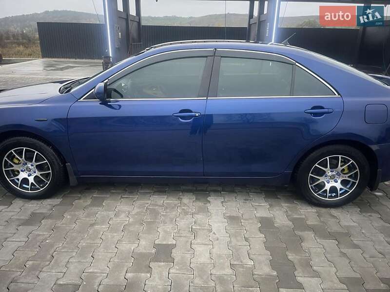 Седан Toyota Camry 2007 в Кагарлыке