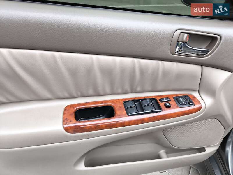 Седан Toyota Camry 2003 в Одессе
