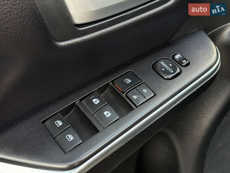 Седан Toyota Camry 2016 в Кривому Розі фото 35 Седан Toyota Camry 2016 в Кривому Розі
