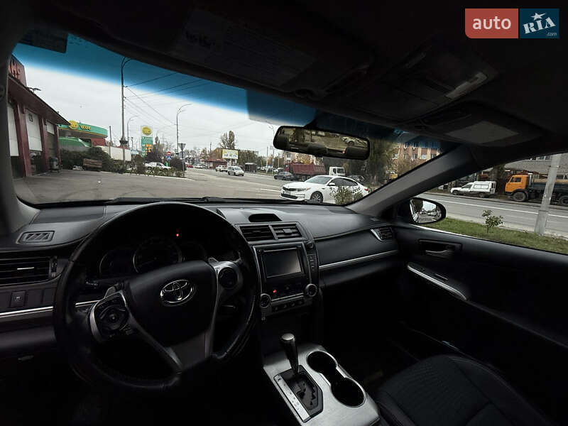 Седан Toyota Camry 2013 в Вишгороді