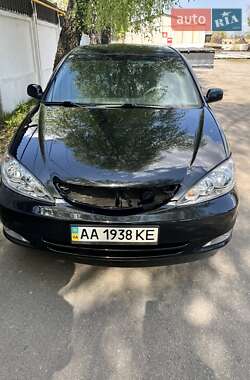 Седан Toyota Camry 2005 в Киеве