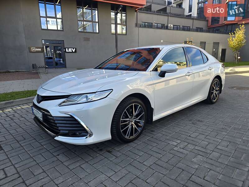 Седан Toyota Camry 2021 в Львове фото 2 Седан Toyota Camry 2021 в Львове