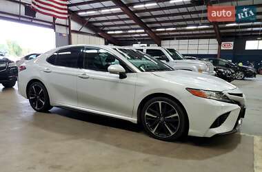 Седан Toyota Camry 2018 в 