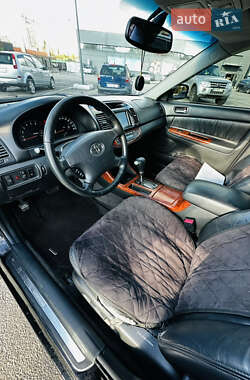 Седан Toyota Camry 2004 в  фото 8 Седан Toyota Camry 2004 в