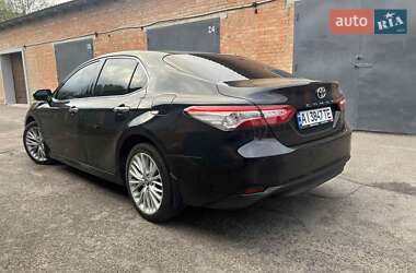 Седан Toyota Camry 2018 в 