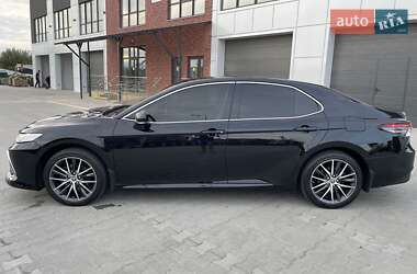 Седан Toyota Camry 2022 в 