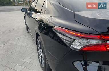 Седан Toyota Camry 2022 в 