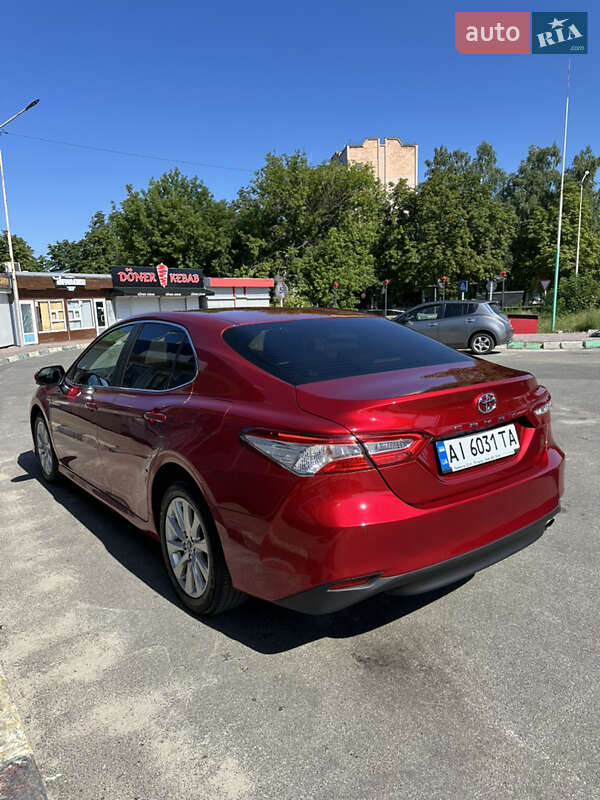 Седан Toyota Camry 2018 в Києві