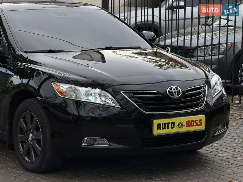 Седан Toyota Camry 2008 в Николаеве