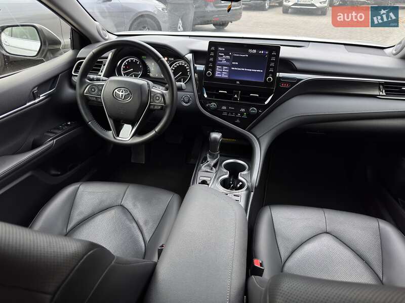 Седан Toyota Camry 2021 в Днепре фото 14 Седан Toyota Camry 2021 в Днепре