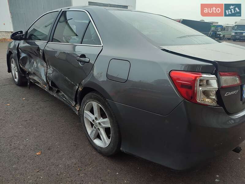 Седан Toyota Camry 2014 в Ровно фото 6 Седан Toyota Camry 2014 в Ровно