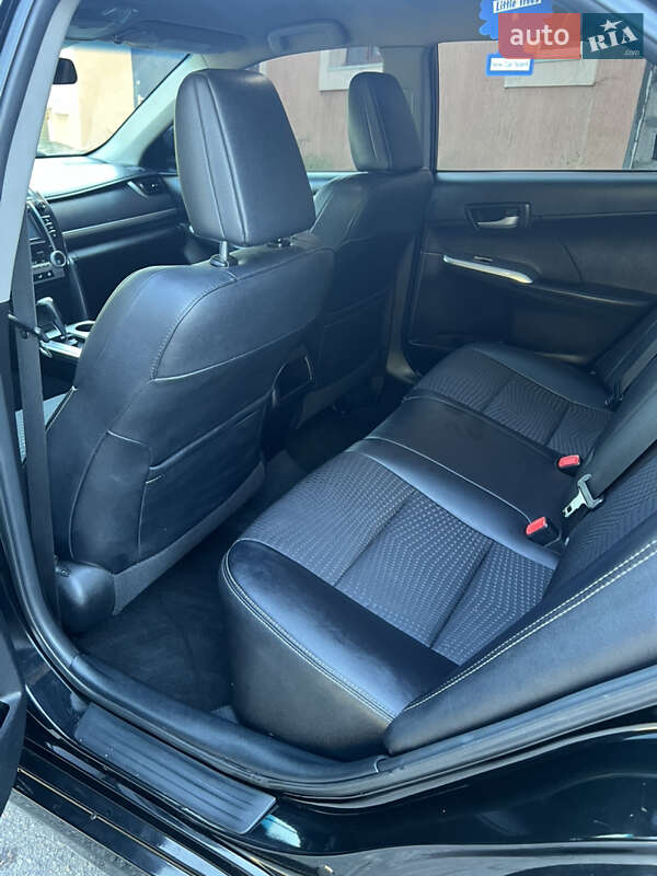 Седан Toyota Camry 2014 в Миронівці