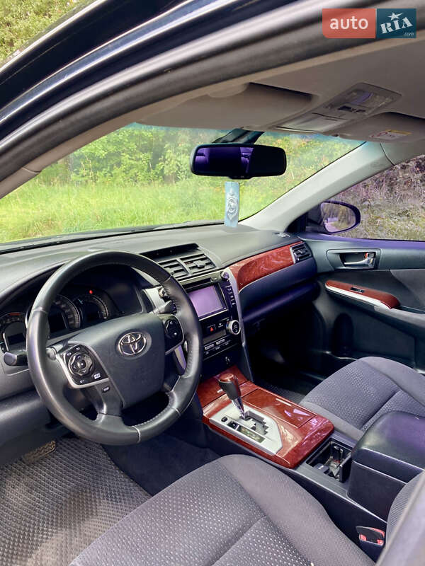 Седан Toyota Camry 2013 в Житомире фото 8 Седан Toyota Camry 2013 в Житомире