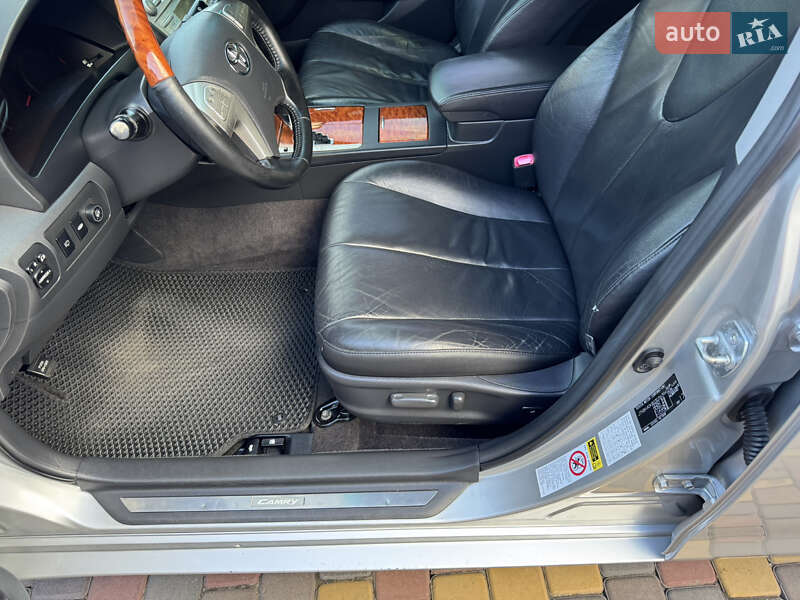 Седан Toyota Camry 2007 в Каменском