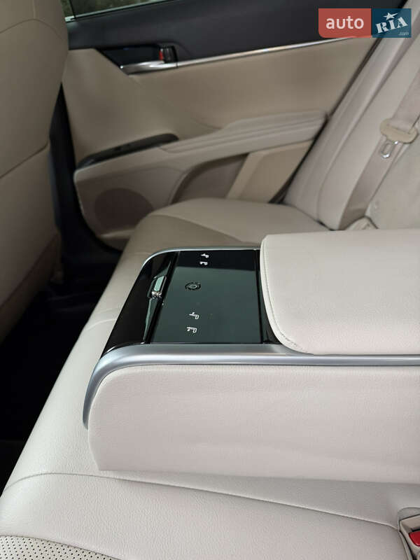 Седан Toyota Camry 2022 в Киеве фото 28 Седан Toyota Camry 2022 в Киеве
