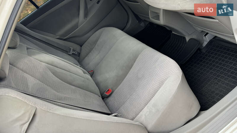 Седан Toyota Camry 2011 в Виннице