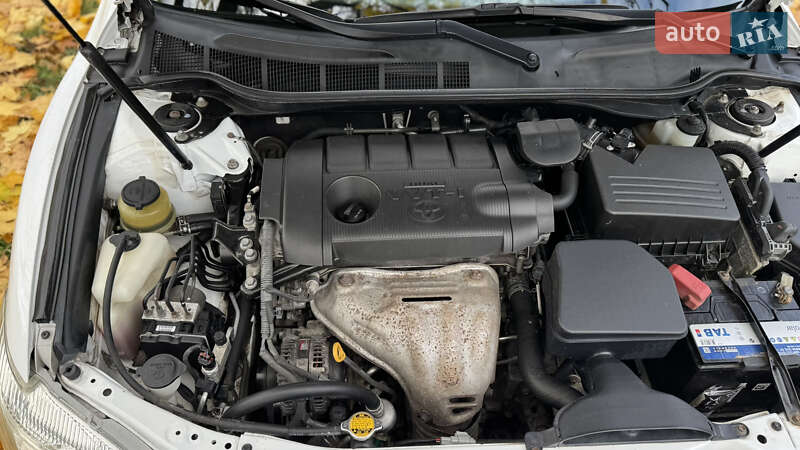 Седан Toyota Camry 2011 в Виннице