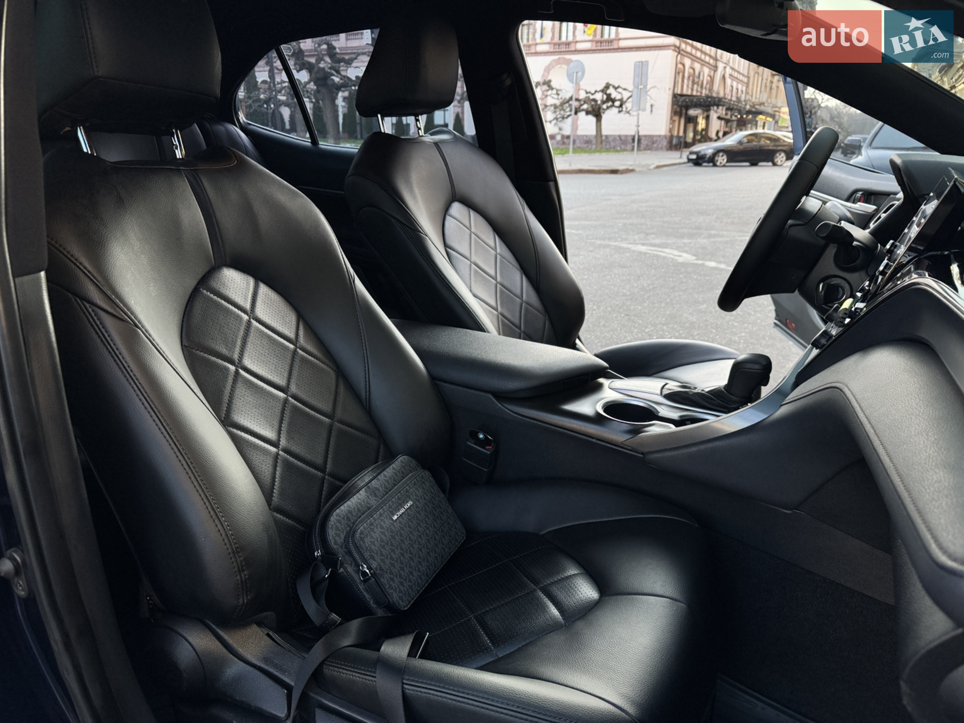 2021 Toyota Camry - мініатюра 44