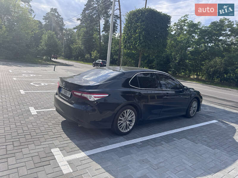 Седан Toyota Camry 2018 в Ірпені