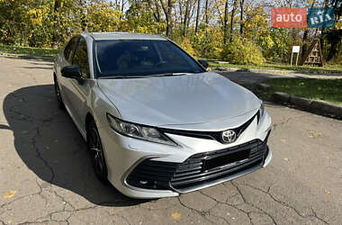 Седан Toyota Camry 2021 в 