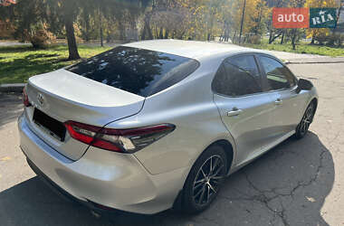 Седан Toyota Camry 2021 в 