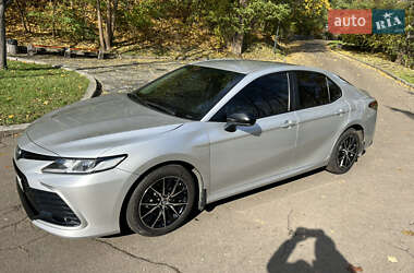 Седан Toyota Camry 2021 в 
