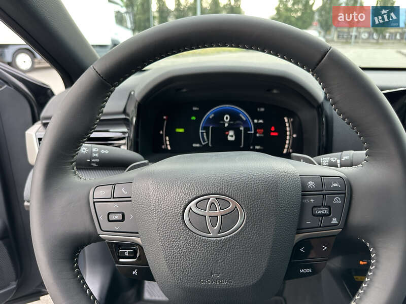 Седан Toyota Camry 2024 в Киеве фото 12 Седан Toyota Camry 2024 в Киеве