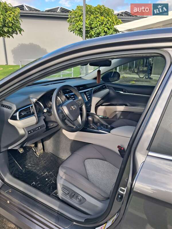 Седан Toyota Camry 2017 в Луцьку фото 5 Седан Toyota Camry 2017 в Луцьку
