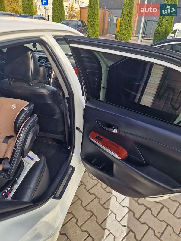 Седан Toyota Camry 2011 в Житомире