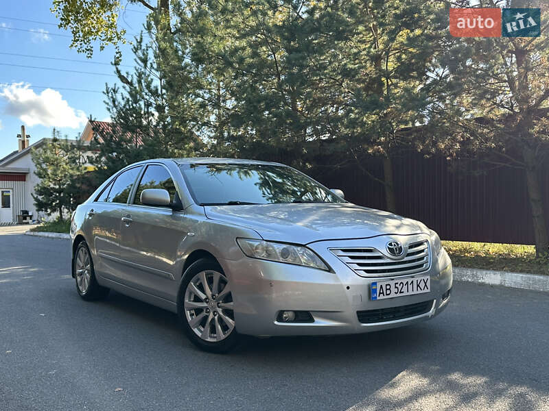 Седан Toyota Camry 2008 в Виннице
